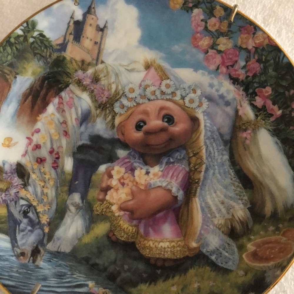 Vintage Troll Maiden plate!